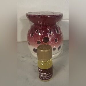 The Body Shop Cranberry Home Fragrance Oil .3 oz 10 mL &  Oil/Wax Warmer New